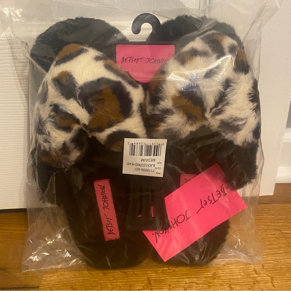 Betsey Johnson Black Leopard Heart Slippers - Medium